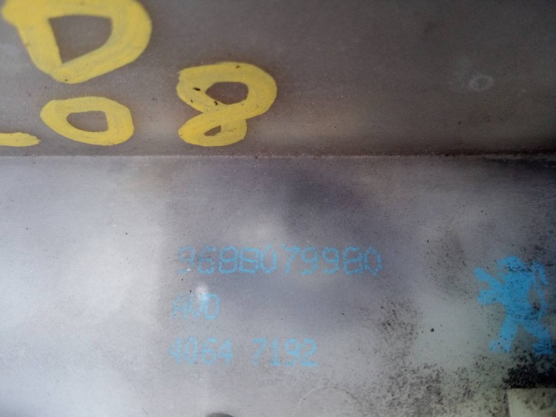 Recambio de cerradura puerta delantera derecha para peugeot 208 active referencia OEM IAM 9688079980  E1-A4-48-1