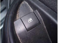 MANDO ELEVALUNAS TRASERO DERECHO 