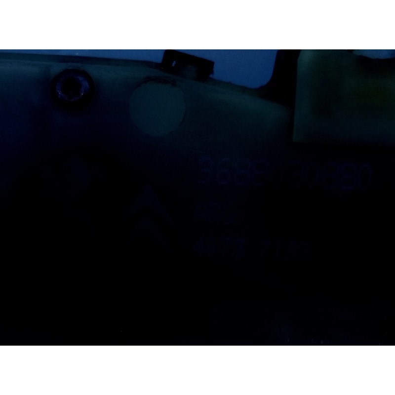 Recambio de cerradura puerta trasera izquierda para peugeot 208 active referencia OEM IAM 9688080880 40737192 E1-A4-52-2