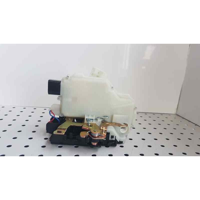 Recambio de cerradura puerta delantera izquierda para universal cerradura delantera izquierda vw-seat-skoda referencia OEM IAM 3