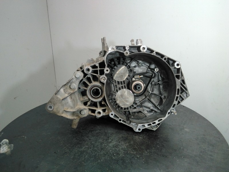 Recambio de caja cambios para opel insignia sports tourer innovation referencia OEM IAM F40  M1-B4-57