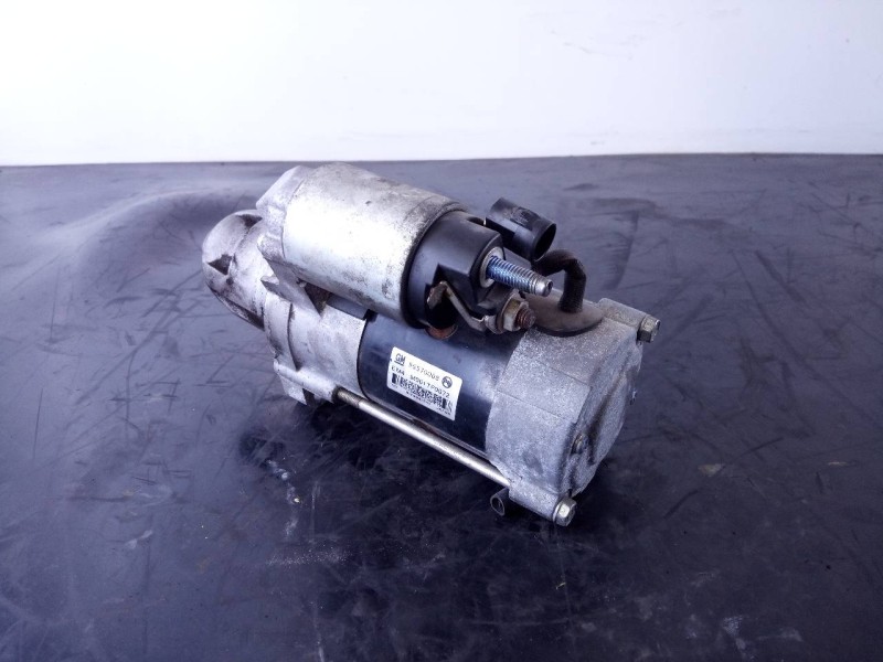 Recambio de motor arranque para opel astra j lim. excellence referencia OEM IAM 55570068  