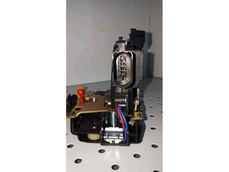 Recambio de cerradura puerta trasera izquierda para universal cerradura trasera izquierda audi referencia OEM IAM 4B1837016G NUE