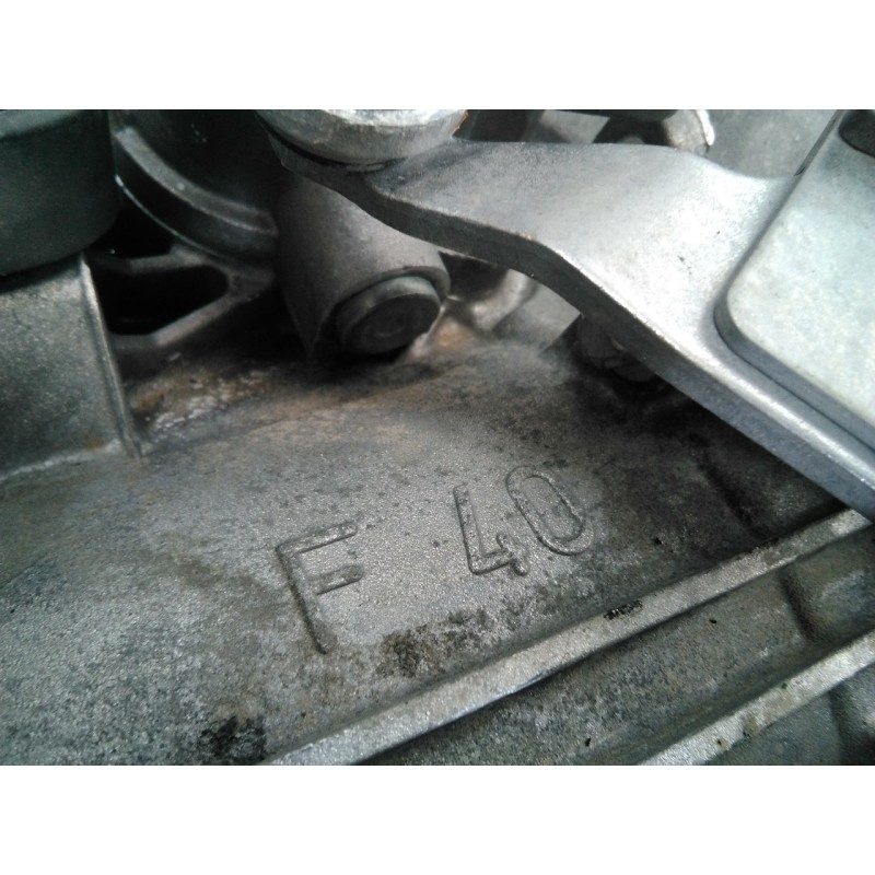 Recambio de caja cambios para opel insignia sports tourer innovation referencia OEM IAM F40  M1-B4-57