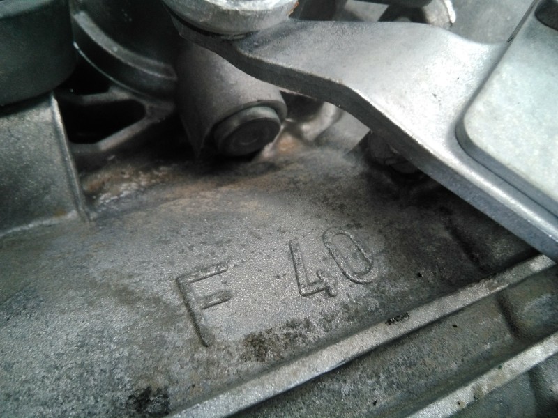 Recambio de caja cambios para opel insignia sports tourer innovation referencia OEM IAM F40  M1-B4-57