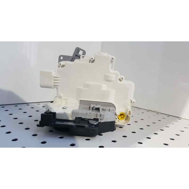 Recambio de cerradura puerta delantera izquierda para volkswagen passat variant (3c5) referencia OEM IAM 3C1837015A NUEVO T2-4-A