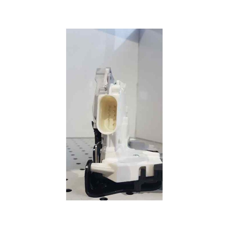 Recambio de cerradura puerta delantera izquierda para volkswagen passat variant (3c5) referencia OEM IAM 3C1837015A NUEVO T2-4-A