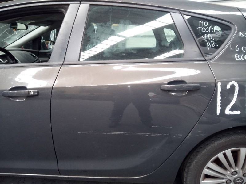 Recambio de puerta trasera izquierda para opel astra j lim. excellence referencia OEM IAM   