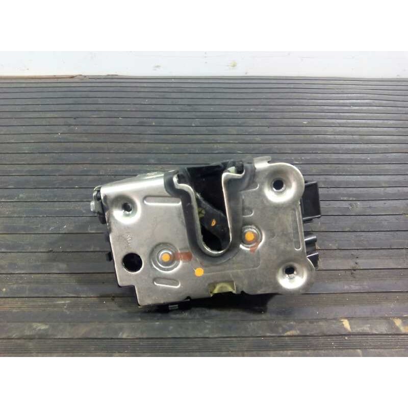 Recambio de cerradura puerta trasera izquierda para dacia duster ambiance 4x4 referencia OEM IAM   E1-A1-8-4