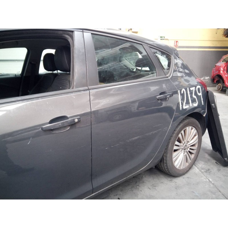 Recambio de puerta trasera izquierda para opel astra j lim. excellence referencia OEM IAM   