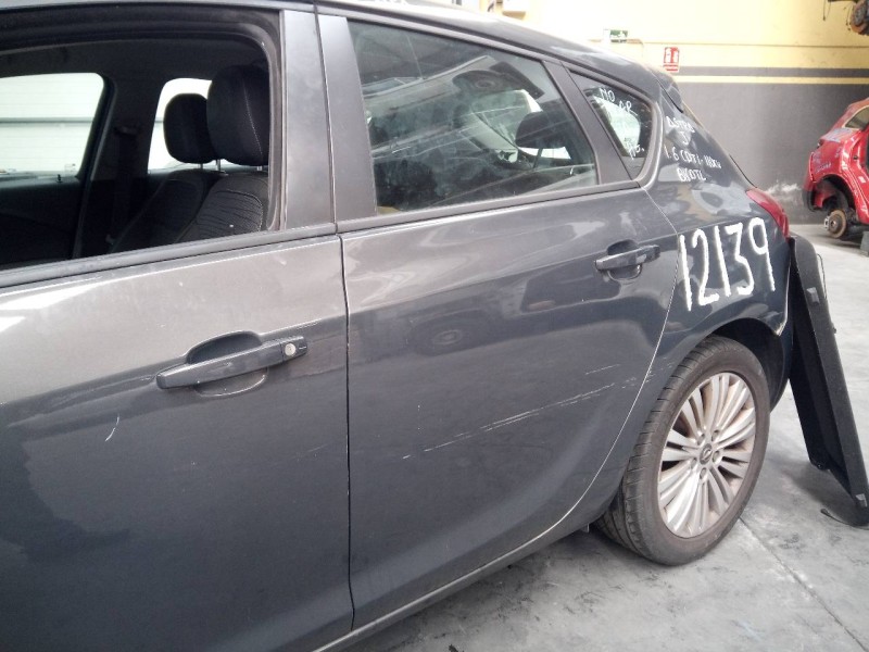 Recambio de puerta trasera izquierda para opel astra j lim. excellence referencia OEM IAM   