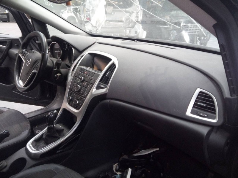 Recambio de salpicadero para opel astra j lim. excellence referencia OEM IAM   