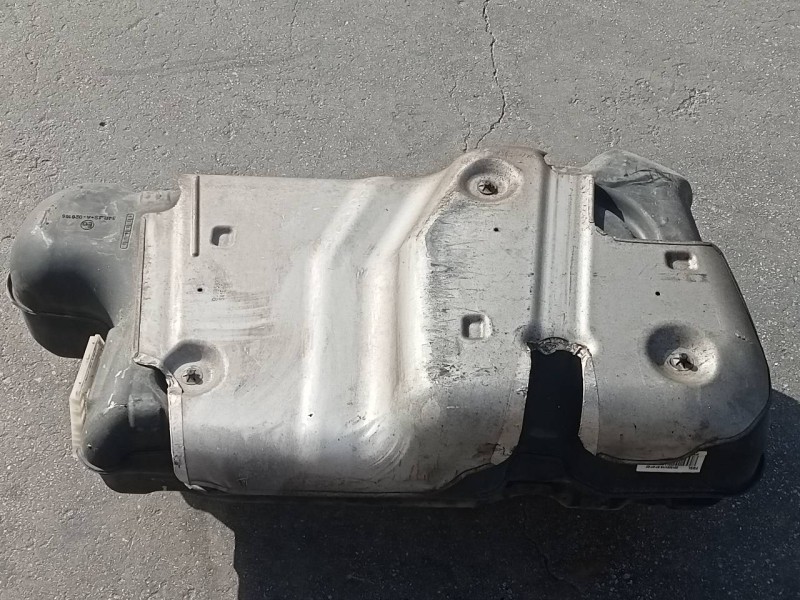 Recambio de deposito combustible para opel mokka edition referencia OEM IAM   