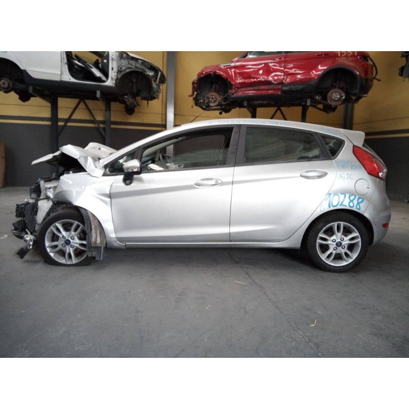 ford fiesta (ccn) del año 2015