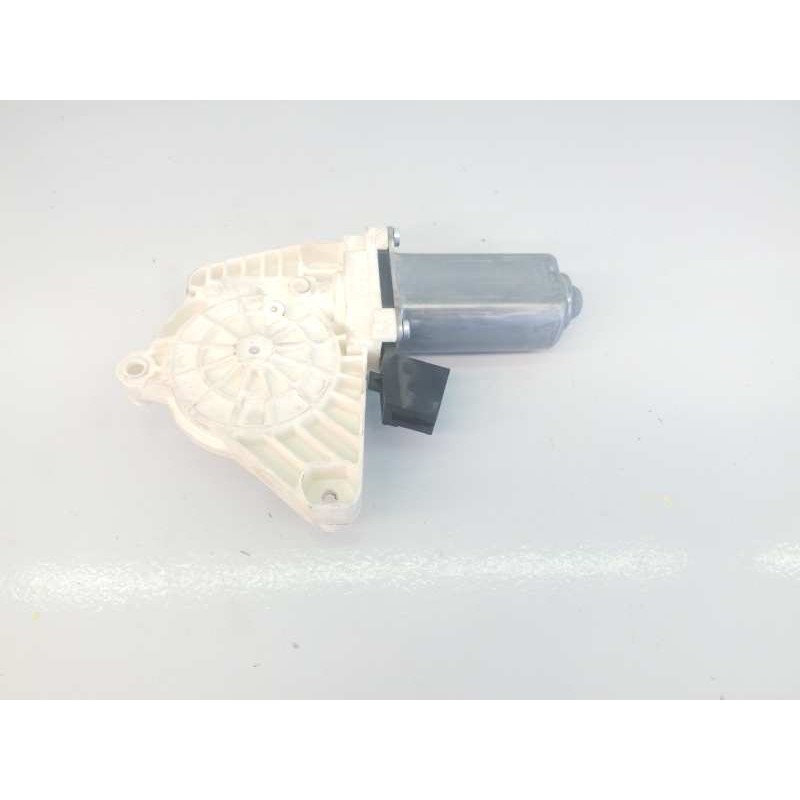 Recambio de motor elevalunas delantero derecho para mercedes-benz clase b (w245) referencia OEM IAM 996145102  E1-A2-28-1