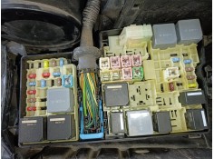 CAJA RELES / FUSIBLES 