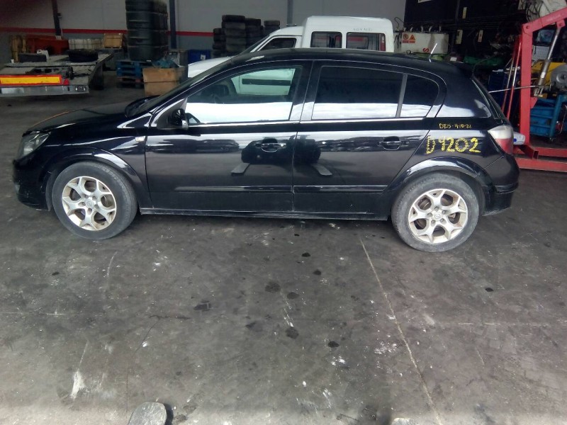 opel astra h berlina del año 2005