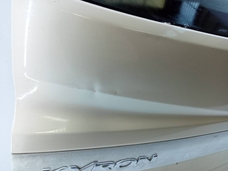 Recambio de porton trasero para ssangyong kyron 200 xdi limited referencia OEM IAM   E4-B4-12