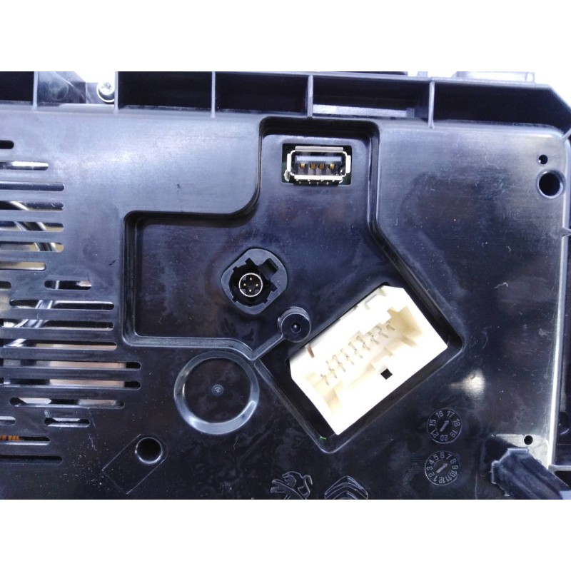 Recambio de cuadro instrumentos para peugeot 3008 gt line referencia OEM IAM 9810394480 50300352011500 E3-B2-29-3