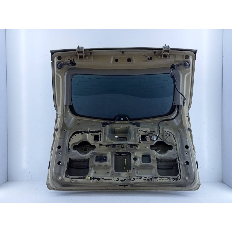 Recambio de porton trasero para ssangyong kyron 200 xdi limited referencia OEM IAM   E4-B4-12