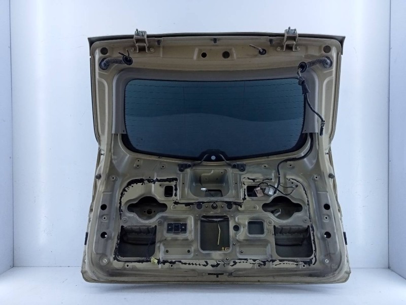 Recambio de porton trasero para ssangyong kyron 200 xdi limited referencia OEM IAM   E4-B4-12