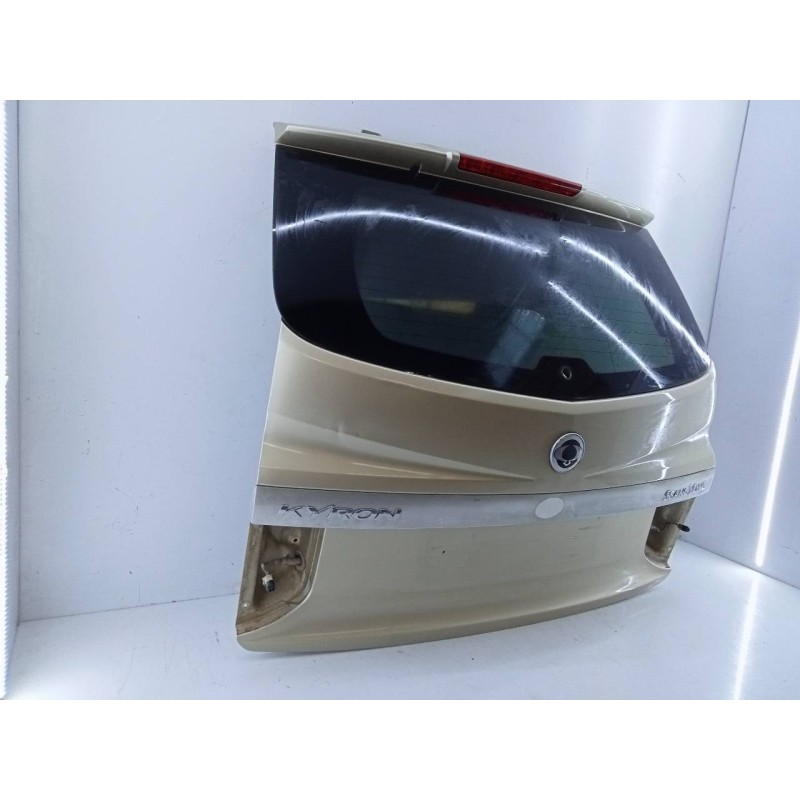 Recambio de porton trasero para ssangyong kyron 200 xdi limited referencia OEM IAM   E4-B4-12