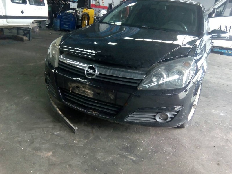 opel astra h berlina del año 2005