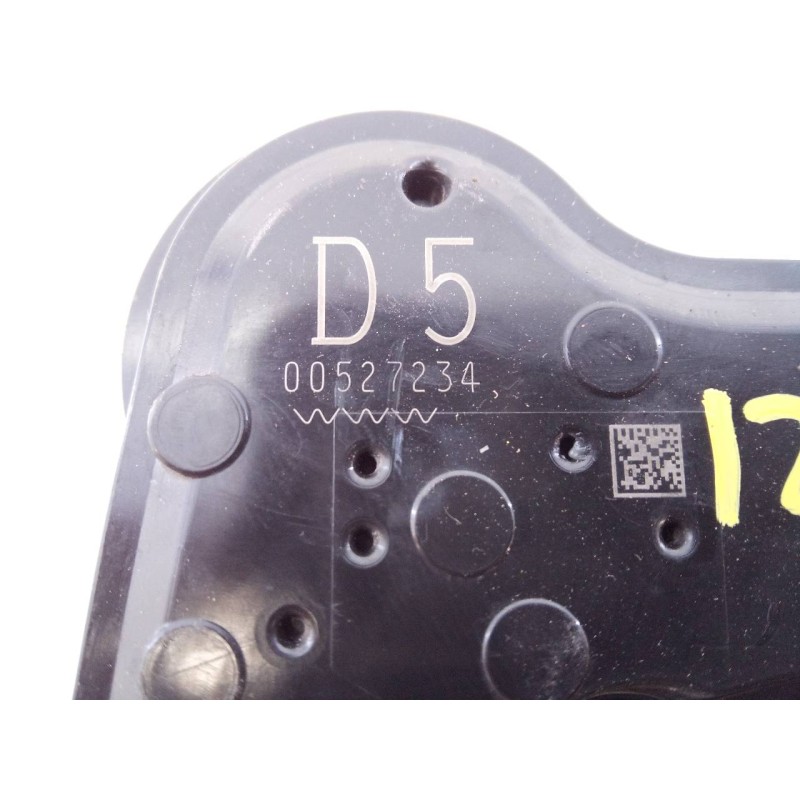 Recambio de cerradura puerta delantera derecha para toyota prius+ eco referencia OEM IAM D500527234  E2-B4-50-1