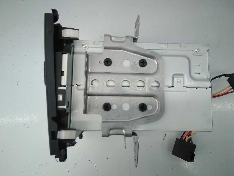 Recambio de sistema audio / radio cd para honda cr-v elegance 4x4 referencia OEM IAM CQMH7970G 17141574 E3-B5-18-2