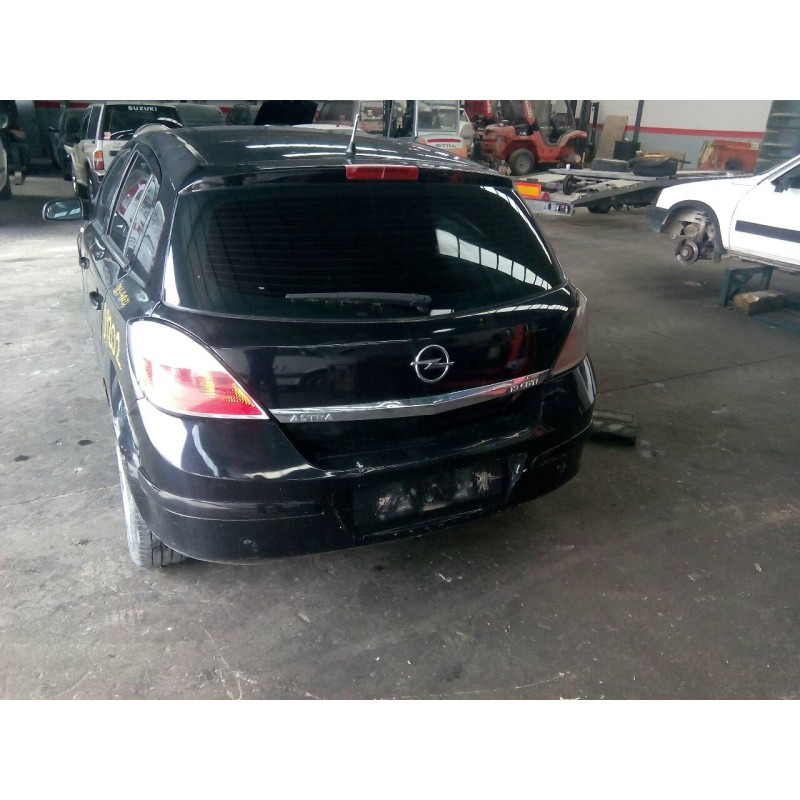 opel astra h berlina del año 2005
