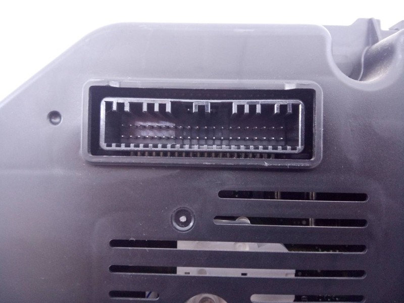 Recambio de cuadro instrumentos para hyundai tucson style blue 2wd referencia OEM IAM 94013D7AL0  E3-A3-49-1