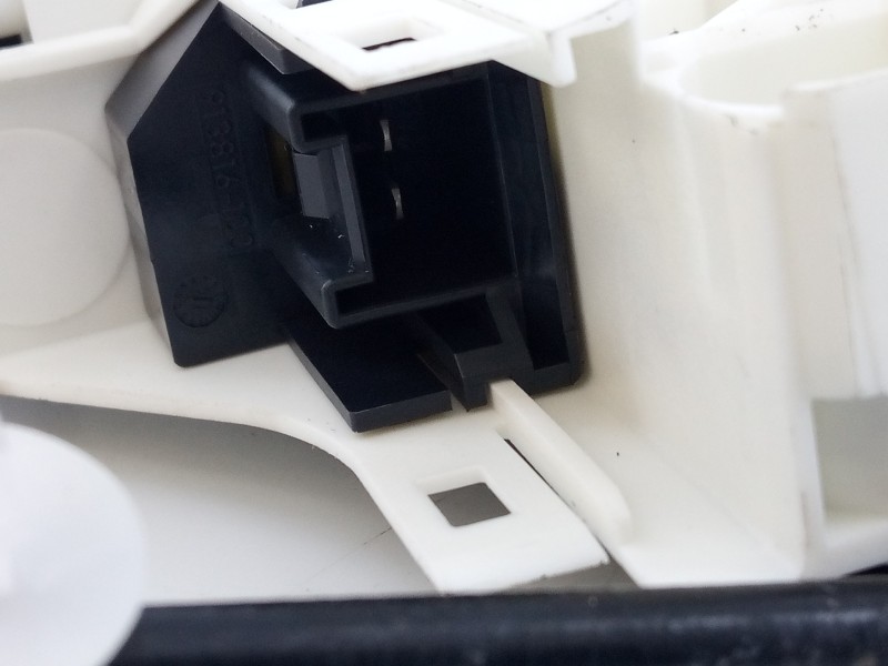 Recambio de elevalunas delantero izquierdo para audi a6 berlina (4gc) 2.0 tdi ultra referencia OEM IAM 8K0959801B 4G0837461 E1-B