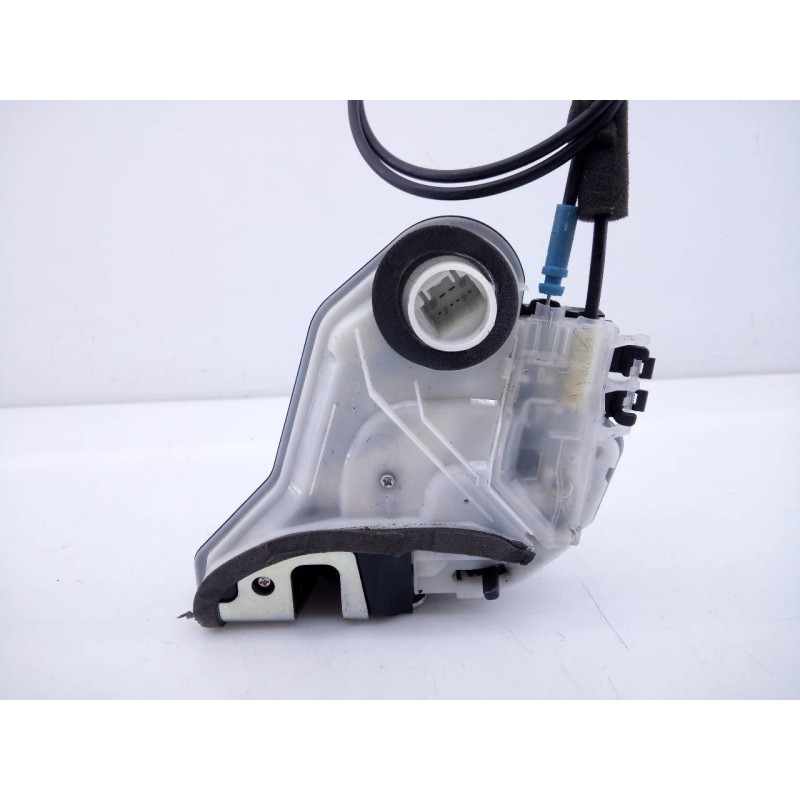 Recambio de cerradura puerta trasera izquierda para toyota prius+ eco referencia OEM IAM N700528033  E2-B4-61-1