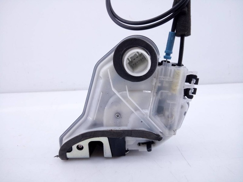 Recambio de cerradura puerta trasera izquierda para toyota prius+ eco referencia OEM IAM N700528033  E2-B4-61-1