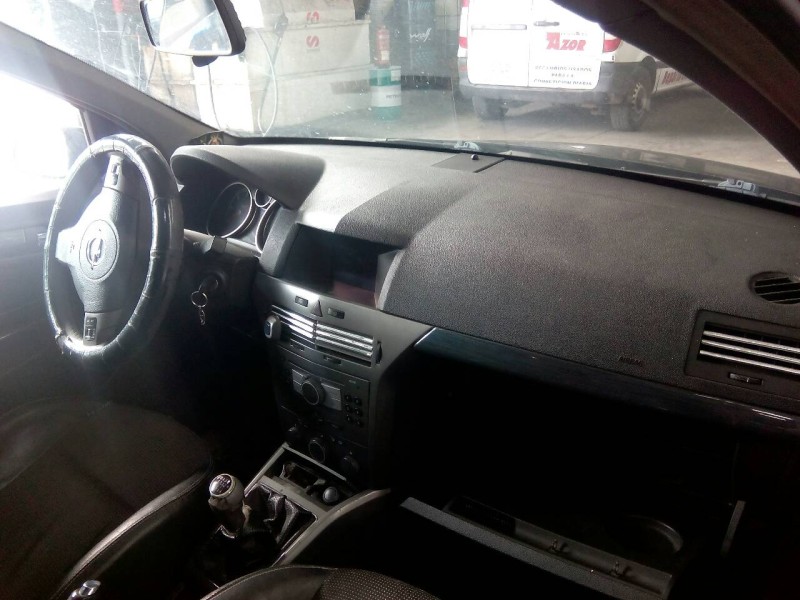 opel astra h berlina del año 2005