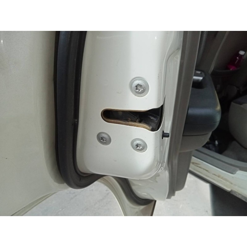 Recambio de cerradura puerta trasera izquierda para nissan x-trail (t30) comfort referencia OEM IAM   