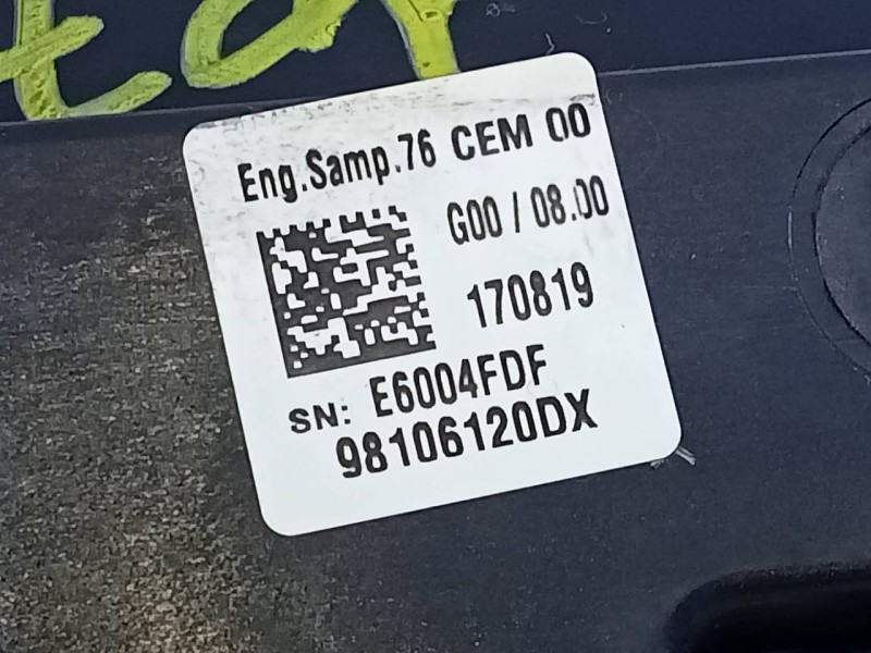Recambio de sistema navegacion gps para peugeot 3008 gt line referencia OEM IAM   E3-B2-34-1