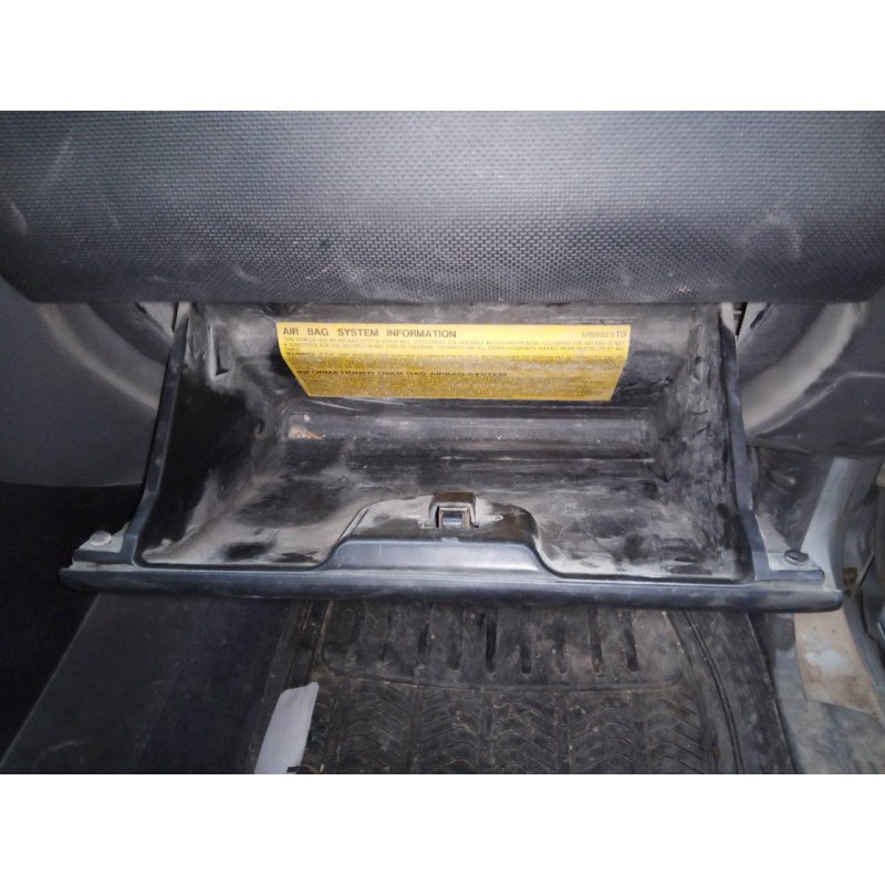 Recambio de guantera para mitsubishi montero (v60/v70) 3.2 di-d gls (3-ptas.) referencia OEM IAM   