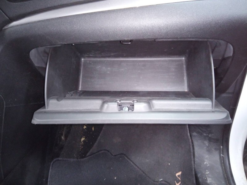 Recambio de guantera para opel mokka edition referencia OEM IAM   