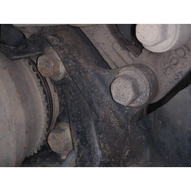 Recambio de mangueta trasera derecha para mitsubishi montero (v60/v70) 3.2 di-d gls (3-ptas.) referencia OEM IAM   