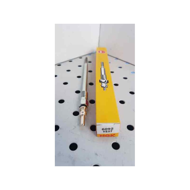 Recambio de calentadores para universal calentadores ngk 6092/ye07 referencia OEM IAM YE926092 NUEVO ESTANTERIA4