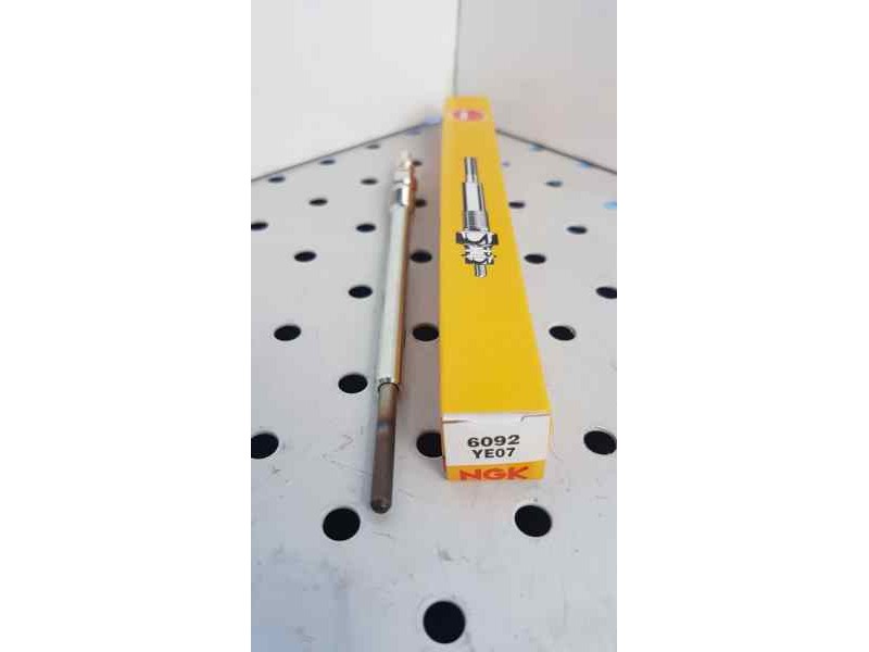 Recambio de calentadores para universal calentadores ngk 6092/ye07 referencia OEM IAM YE926092 NUEVO ESTANTERIA4