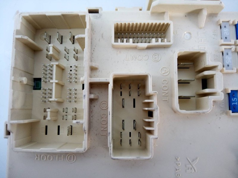 Recambio de caja reles / fusibles para kia sportage drive 4x2 referencia OEM IAM 919503W033  E3-A3-29-1