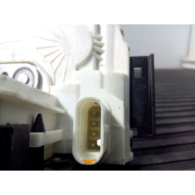 Recambio de cerradura puerta trasera derecha para mercedes-benz clase c (w204) berlina c 200 cdi (204.007) referencia OEM IAM 20