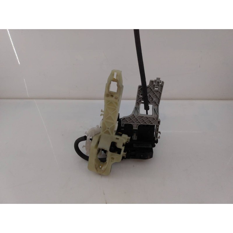 Recambio de cerradura puerta delantera derecha para kia sportage drive 4x2 referencia OEM IAM 813203U010  E2-B5-15-1