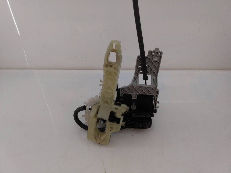 Recambio de cerradura puerta delantera derecha para kia sportage drive 4x2 referencia OEM IAM 813203U010  E2-B5-15-1