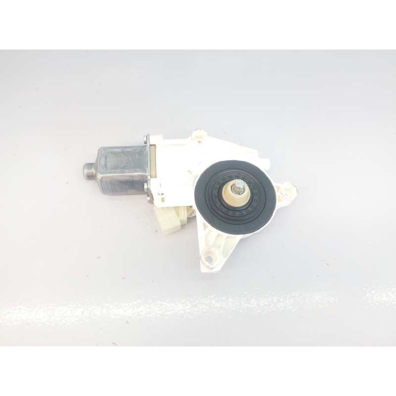 Recambio de motor elevalunas delantero derecho para mercedes-benz clase c (w204) berlina c 200 cdi (204.007) referencia OEM IAM 