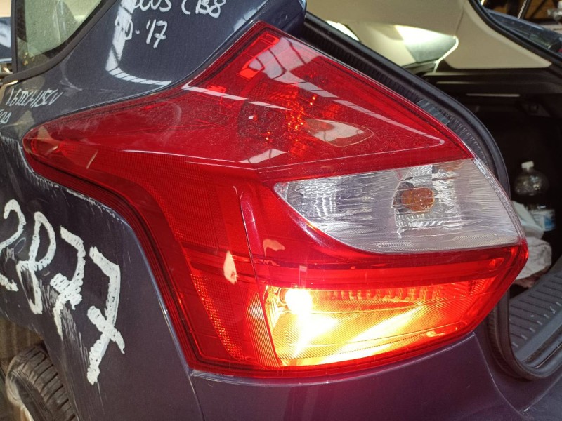 Recambio de piloto trasero izquierdo para ford focus lim. (cb8) trend referencia OEM IAM   