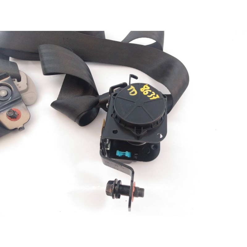 Recambio de cinturon seguridad trasero derecho para kia sportage drive 4x2 referencia OEM IAM 898203U200ED  E2-B5-34-2