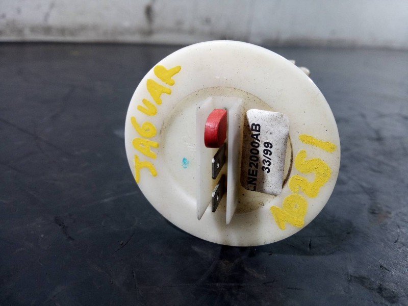 Recambio de aforador para jaguar daimler referencia OEM IAM   P3-A6-24-3